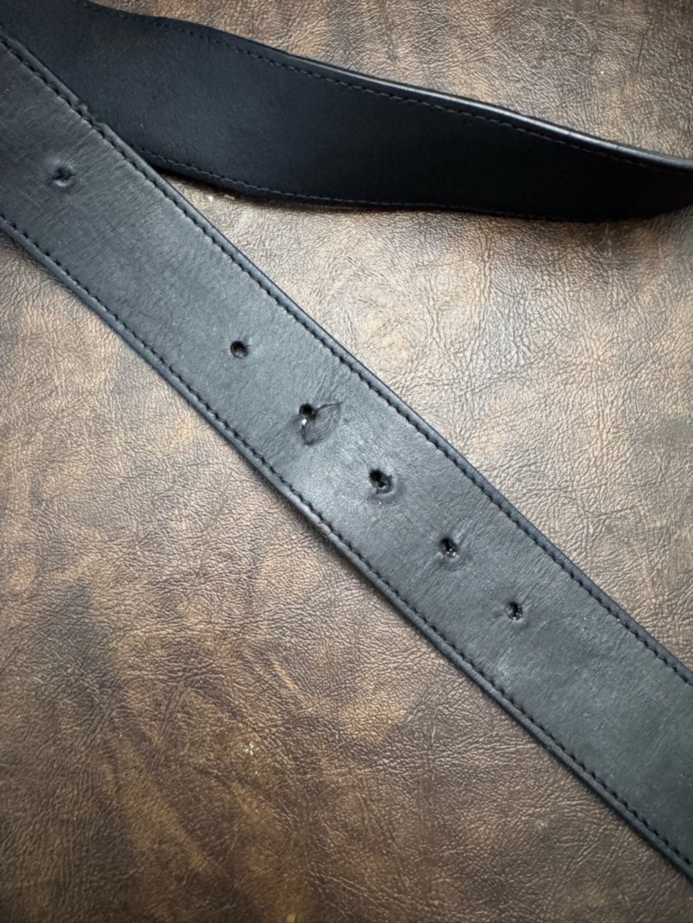 Gucci Black Leather Belt with Gold Double G Buckle with COA - Picture 3 of 5